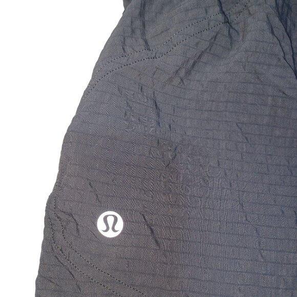 Lululemon High-Rise Training Shorts Logo Waistband Graphite Gray Womens 12 Gym - Picture 8 of 8
